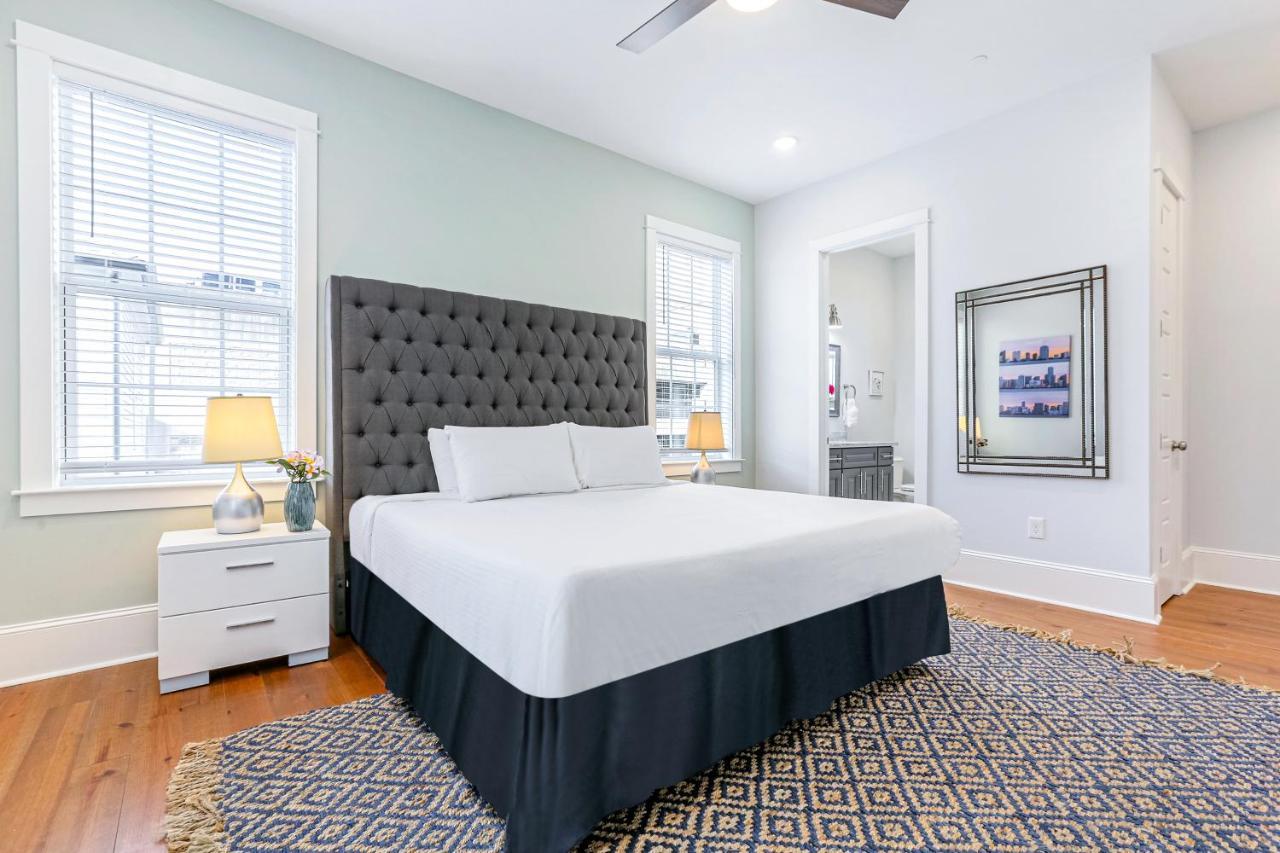 Hosteeva Chic Urban Retreat W Pool Steps To St Charles Ave And Near Bourbon St Apartment New Orleans Bagian luar foto