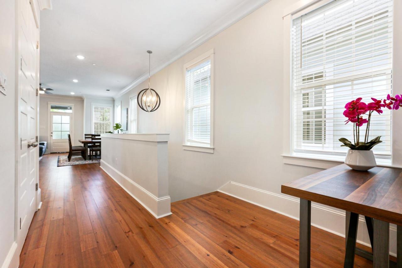 Hosteeva Chic Urban Retreat W Pool Steps To St Charles Ave And Near Bourbon St Apartment New Orleans Bagian luar foto