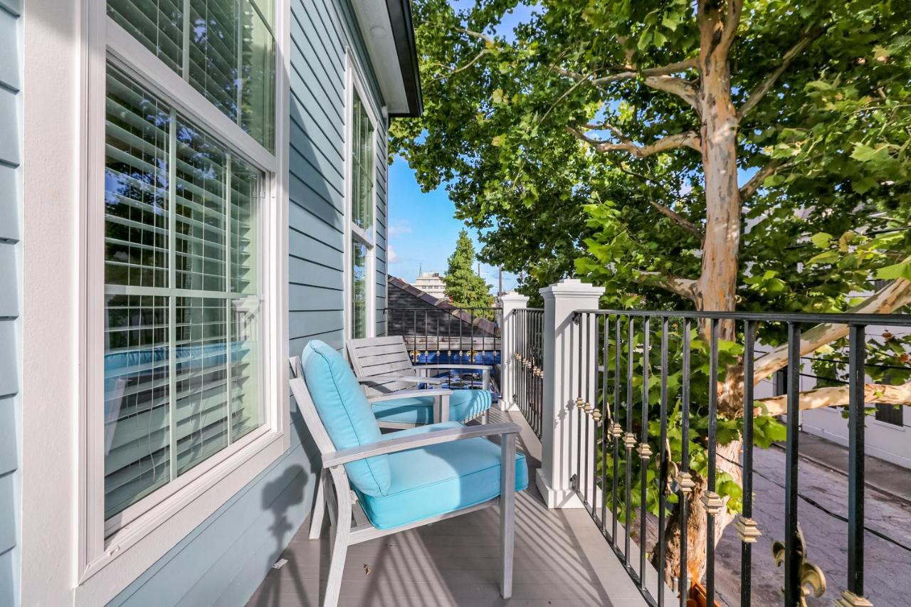 Hosteeva Chic Urban Retreat W Pool Steps To St Charles Ave And Near Bourbon St Apartment New Orleans Bagian luar foto