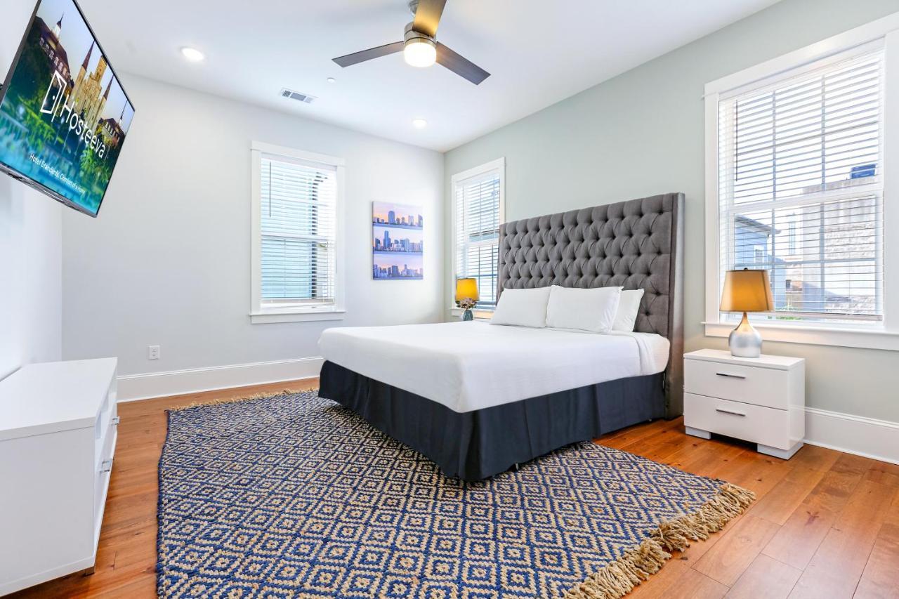Hosteeva Chic Urban Retreat W Pool Steps To St Charles Ave And Near Bourbon St Apartment New Orleans Bagian luar foto