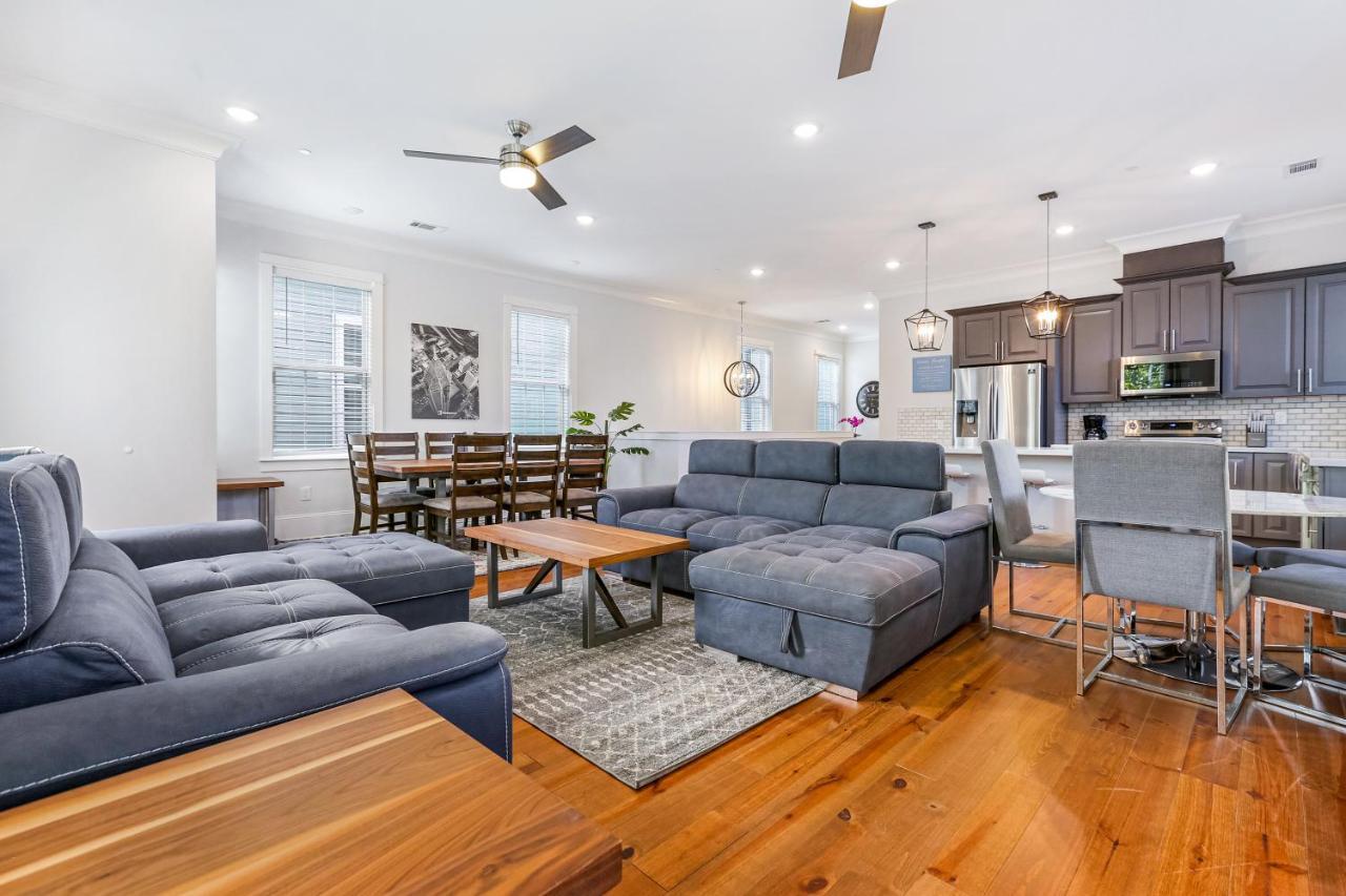 Hosteeva Chic Urban Retreat W Pool Steps To St Charles Ave And Near Bourbon St Apartment New Orleans Bagian luar foto