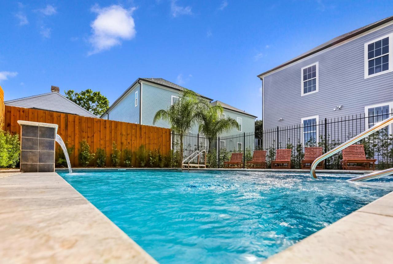 Hosteeva Chic Urban Retreat W Pool Steps To St Charles Ave And Near Bourbon St Apartment New Orleans Bagian luar foto